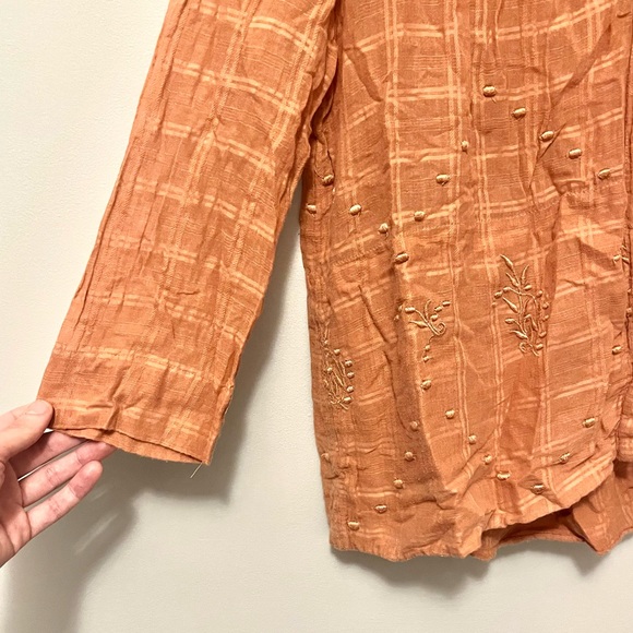 ๐ฅ 3/$30 Anthropologie orange embroidered plaid button long sleeve top - Picture 7 of 17